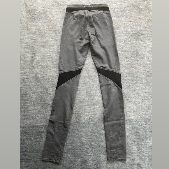 HELMUT LANG GRAY & BLACK SEAMED LEGGINGS - Picture 6 of 10